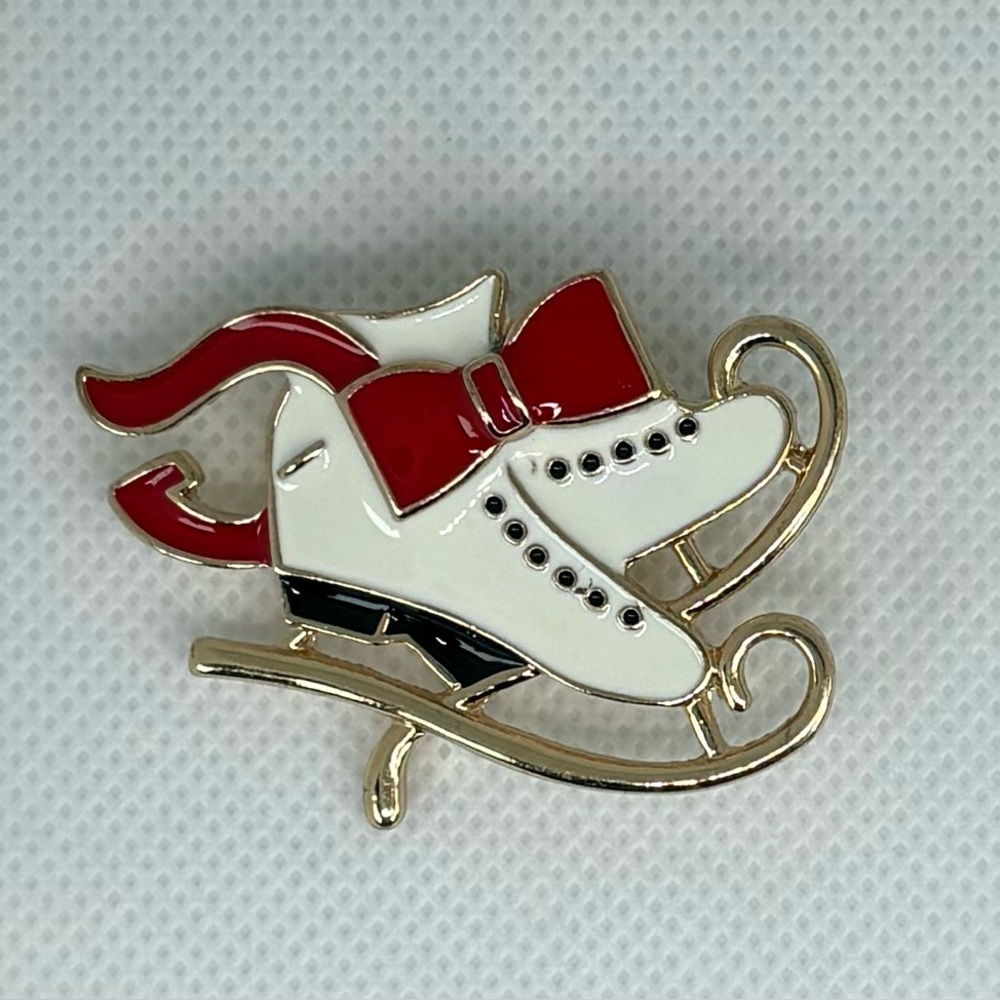 Vintage Gold Tone Ice Skate Brooch Pin Red and White Enamel
